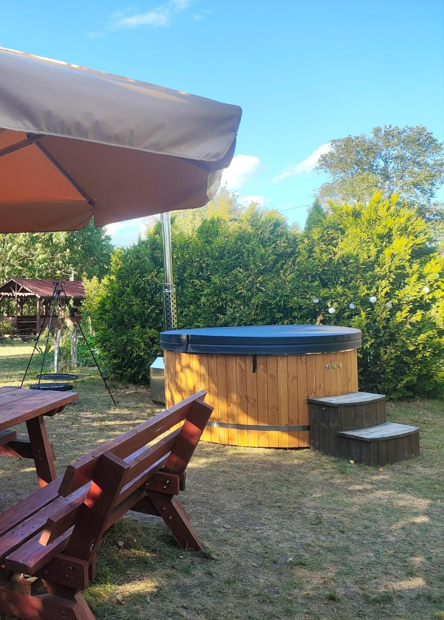 Dolistowka Apartamenty, Pole Namiotowe, Balia Z Jacuzzi, Ogrod Warzywny Dla Gosci, Plac Zabaw Dla Dzieci Goniadz Exterior photo