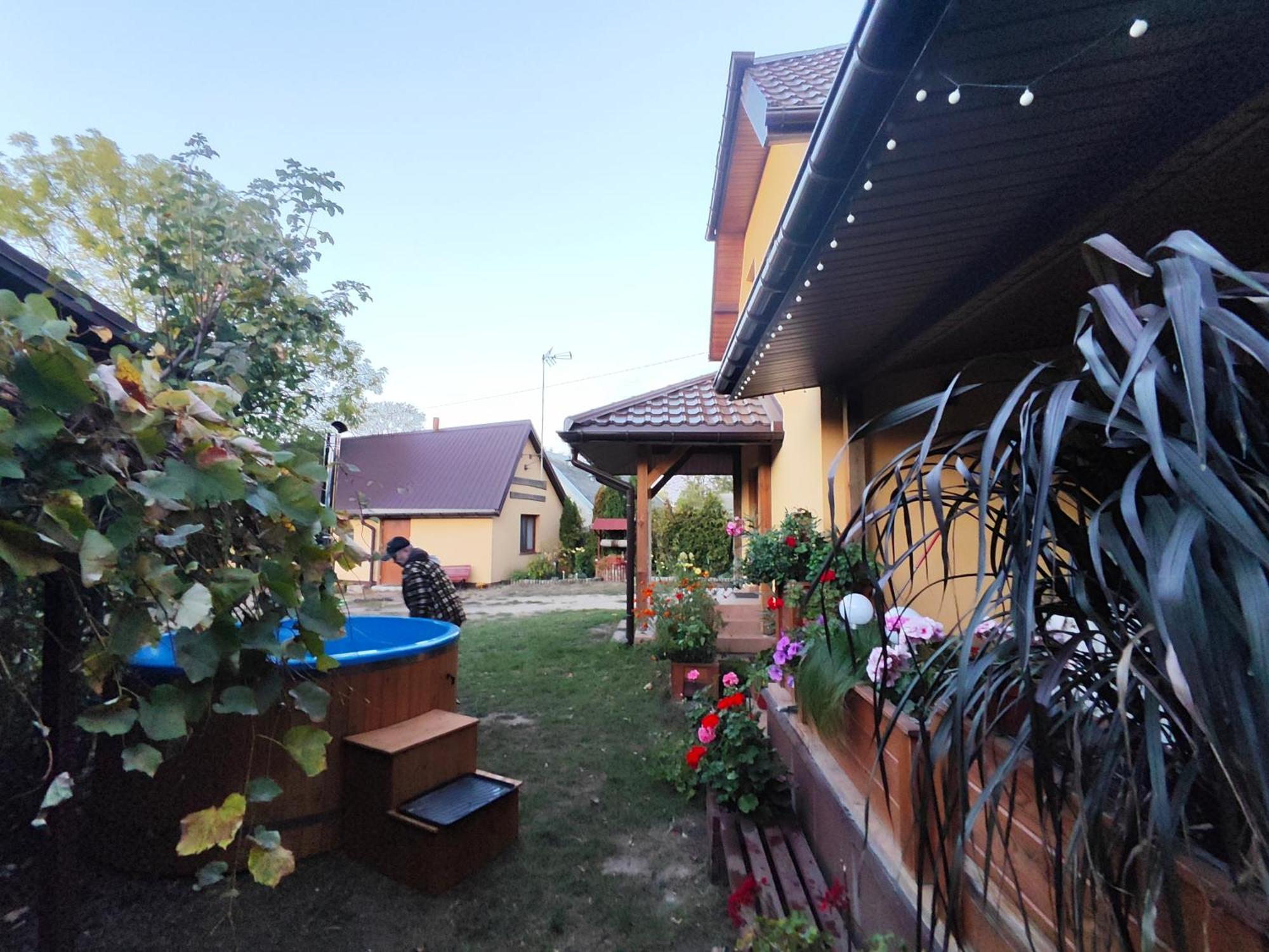 Dolistowka Apartamenty, Pole Namiotowe, Balia Z Jacuzzi, Ogrod Warzywny Dla Gosci, Plac Zabaw Dla Dzieci Goniadz Exterior photo
